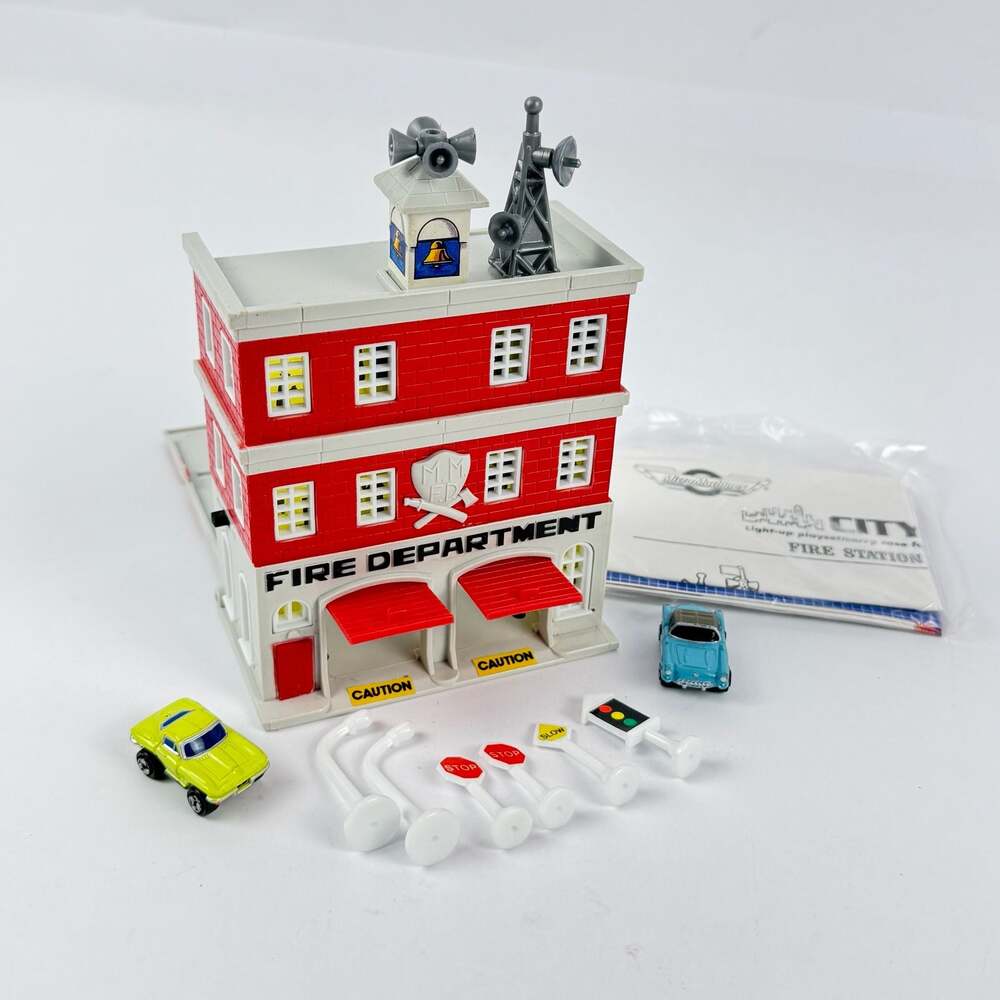 Micro Machines City Light-Up Playset/Carry Case Fire Station Galoob 1989